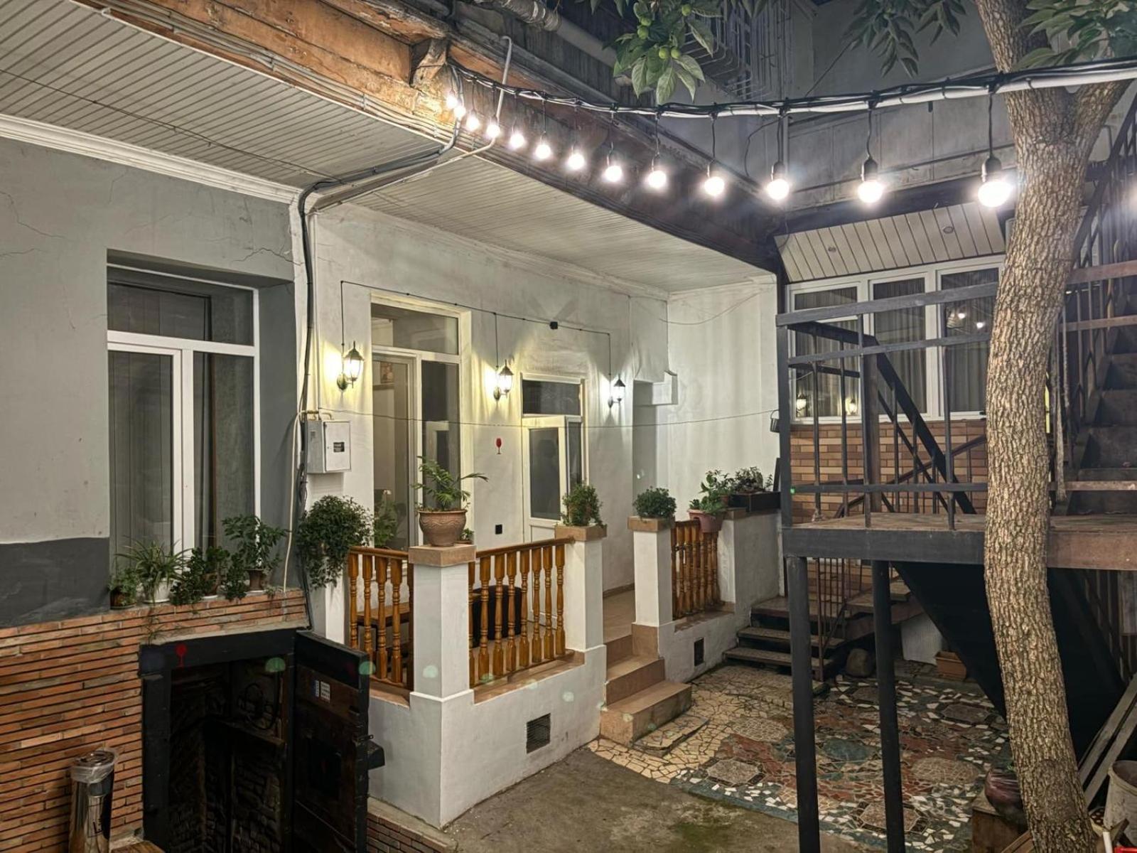 Leila Apartment 第比利斯 外观 照片